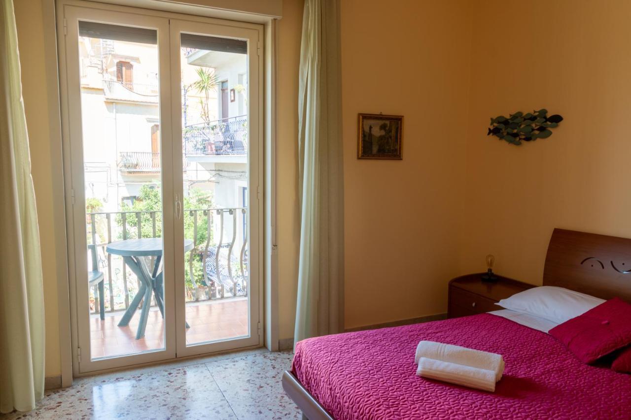 Casa Vacanze Il Vicolo Таормина Экстерьер фото